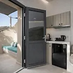 Hotiday Santorini Mesaria 4* Fira (Santorini)