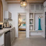 Hotiday Santorini Mesaria 4* サントリーニ