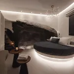 Hotiday Santorini Mesaria 4*