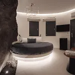Hotiday Santorini Mesaria