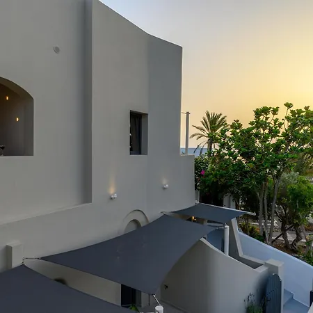 Hotiday Santorini Mesaria סנטוריני