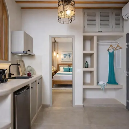 Hotiday Santorini Mesaria 4* סנטוריני