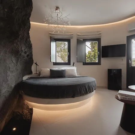 Hotiday Santorini Mesaria 4*
