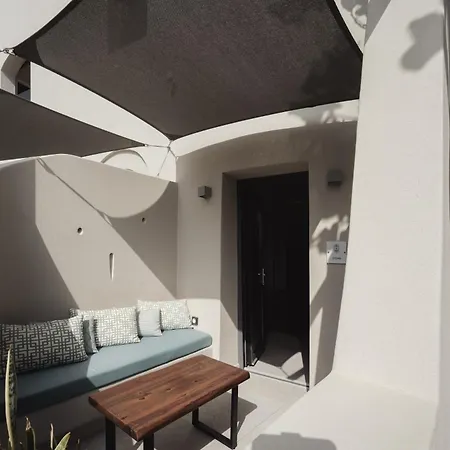 Hotiday Santorini Mesaria 4*