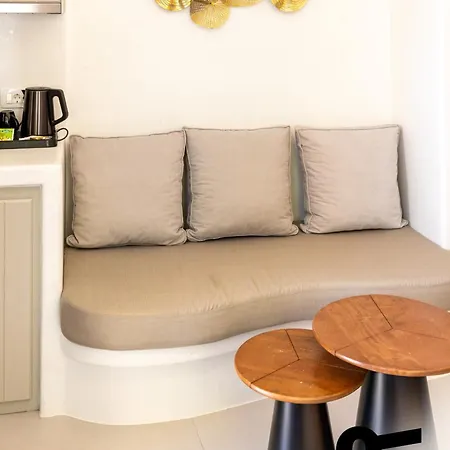 Hotiday Santorini Mesaria 4*