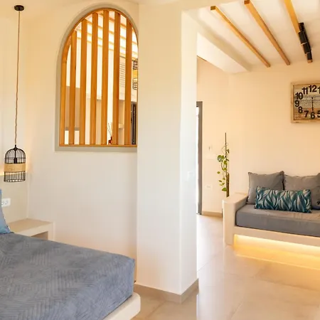 Lejlighedshotel Hotiday Santorini Mesaria 4*