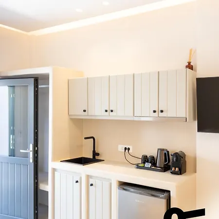 Lejlighedshotel Hotiday Santorini Mesaria 4*