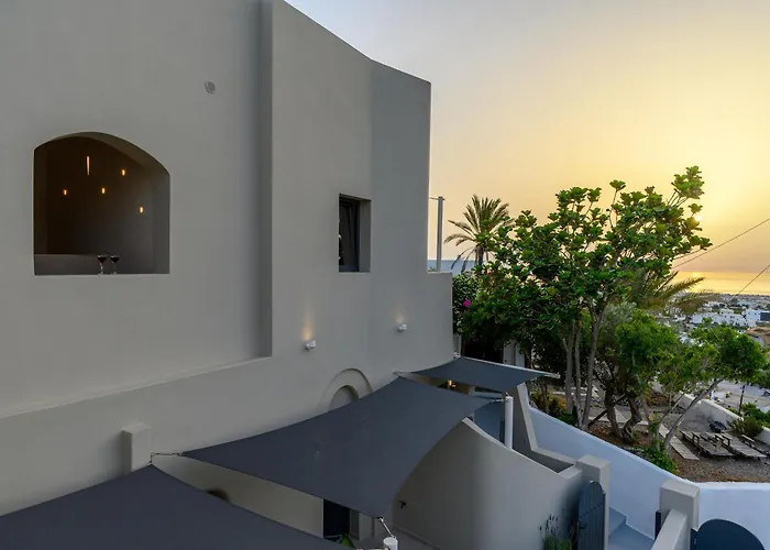 Hotiday Santorini Mesaria Fira (Santorini)