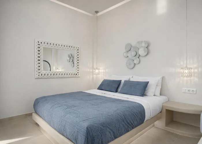 מלון דירות Hotiday Santorini Mesaria 4*