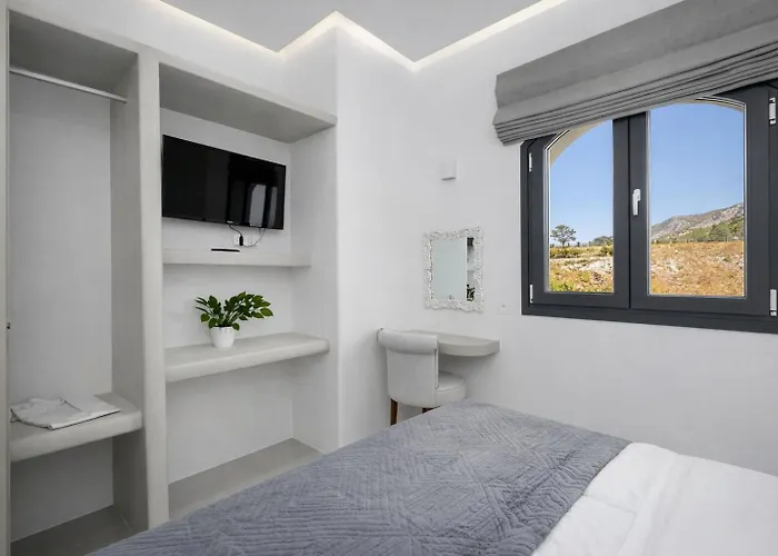 Hotiday Santorini Mesaria Aparthotel Fira (Santorini)