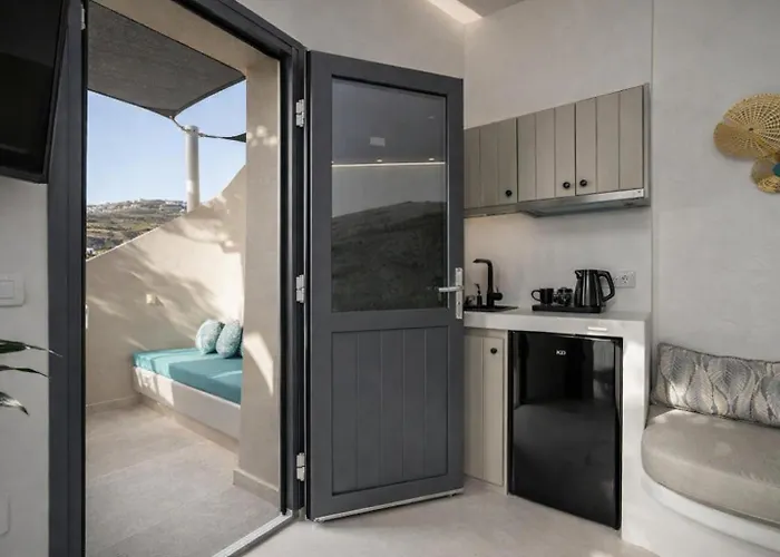 Hotiday Santorini Mesaria 4* סנטוריני