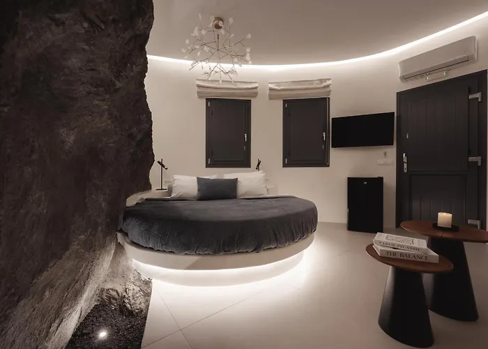 Hotiday Santorini Mesaria