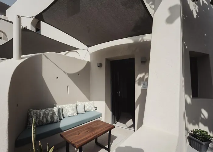 Hotiday Santorini Mesaria 4*