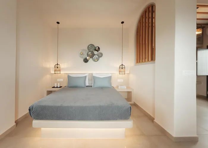 Hotiday Santorini Mesaria Fira (Santorini)