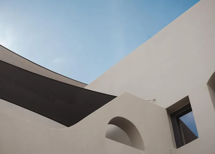 Hotiday Santorini Mesaria 4*