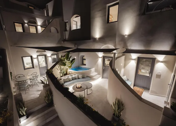 Hotiday Santorini Mesaria 公寓式酒店 费拉