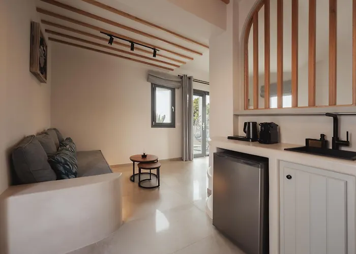 Hotiday Santorini Mesaria 公寓式酒店 费拉